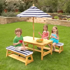 Kidkraft® Kinder Tuintafelset Met Bankjes, Kussens En Parasol, Blauw Met Witte Strepen -Kinderen Buitenspeelgoed kidkraft kinder tuintafelset met bankjes kussens en parasol blauw met witte strepen a217906 2